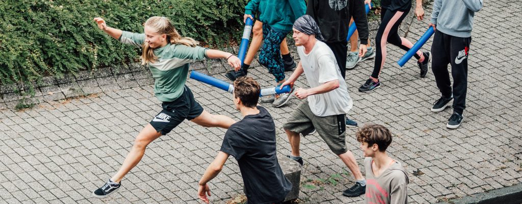 Dieses Bild hat ein leeres Alt-Attribut. Der Dateiname ist 2022_LEAP-Foto-SANDI7-1-1024x402.jpg